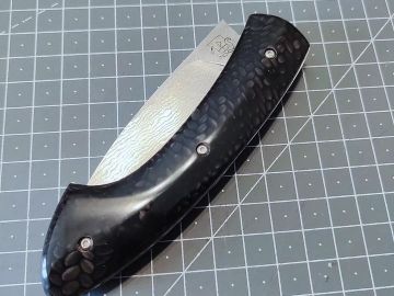 Le petit dernier pour se weekend 🤓
Manche en Juma et lame en Suminagashi ⚔️

#couteau #knife #knives #edc #coutellerie #knifeporn #messer #couteaux...