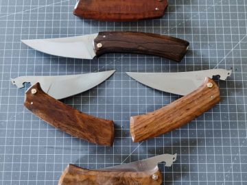 Petite série de pliants pour se weekend à L'Ameryca de Méry-sur-Oise 🇺🇸🚙🚘🚗

#couteau #knife #knives #edc #coutellerie #knifeporn #messer #couteaux...