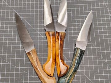 Petite série d'offices pour le salon de demain à l'hippodrome d'Enghien-Soisy 🤓

Lame en acier inox 14c28n et pour les manches de gauche à droite, érable...