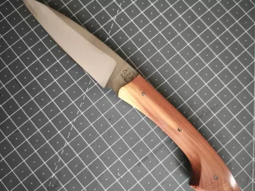 Petit office en cèdre rouge aujourd'hui et en acier inoxydable 14c28n 🤓

Disponible sur le site : https://www.coutellerieperrier.fr/

#artisanatfrancais🇫🇷...